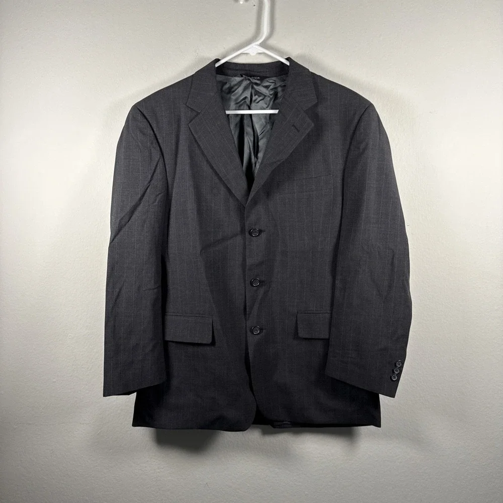 Jos A Bank Suit 40L Black Pinstriped Wool 33x28 Pleat Pants 3 Button 3 Piece